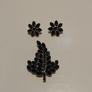 Vintage Black Rhinestone Floral Jewelry Set, Clip On Earrings & Leaf Brooch Pin